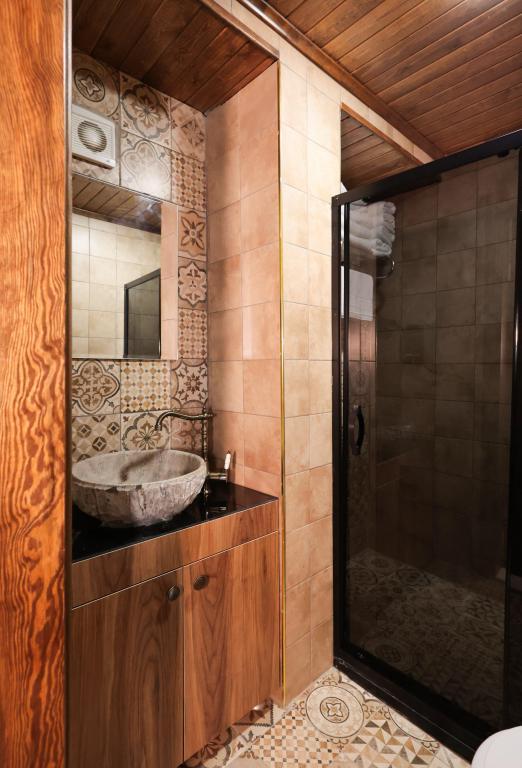 Abgar Otel — 6