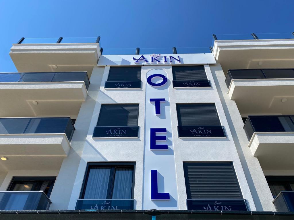 Akın Suit — 1