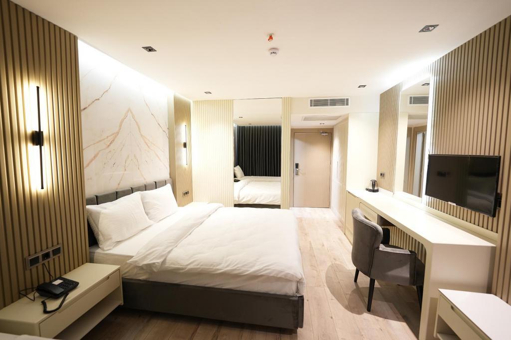 Assyria Hotel — 5