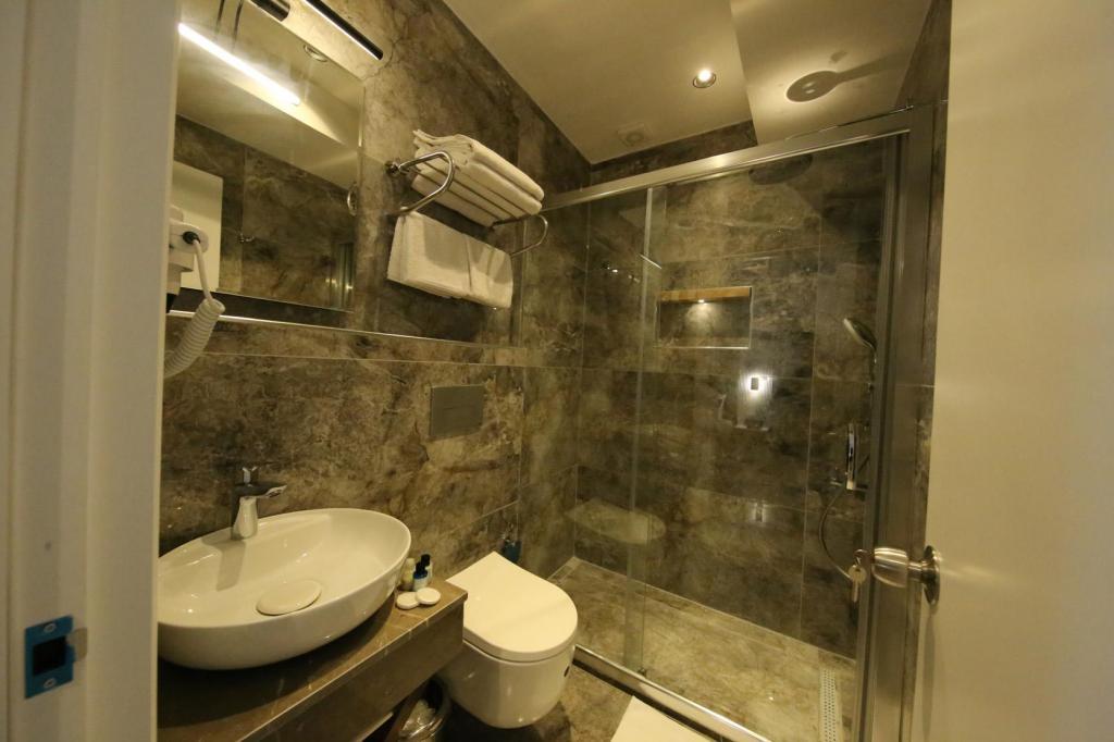 Axu Airport Hotel — 8