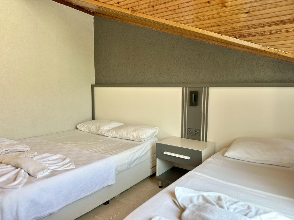 Aycan Otel — 4