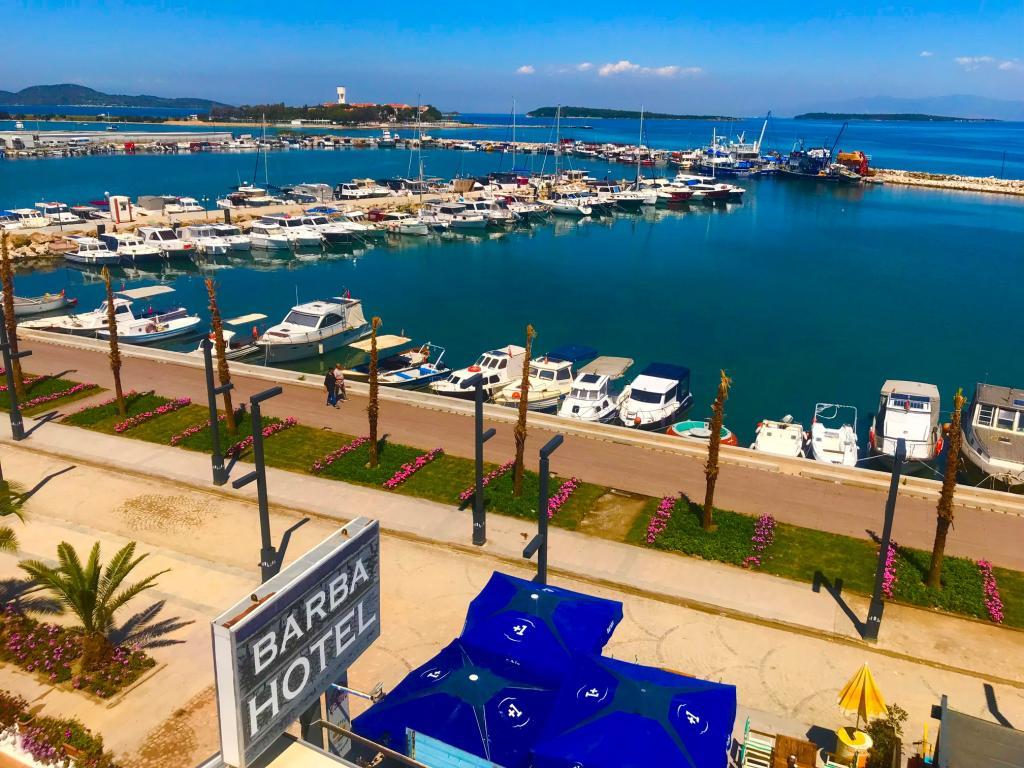 Barba Otel — 1