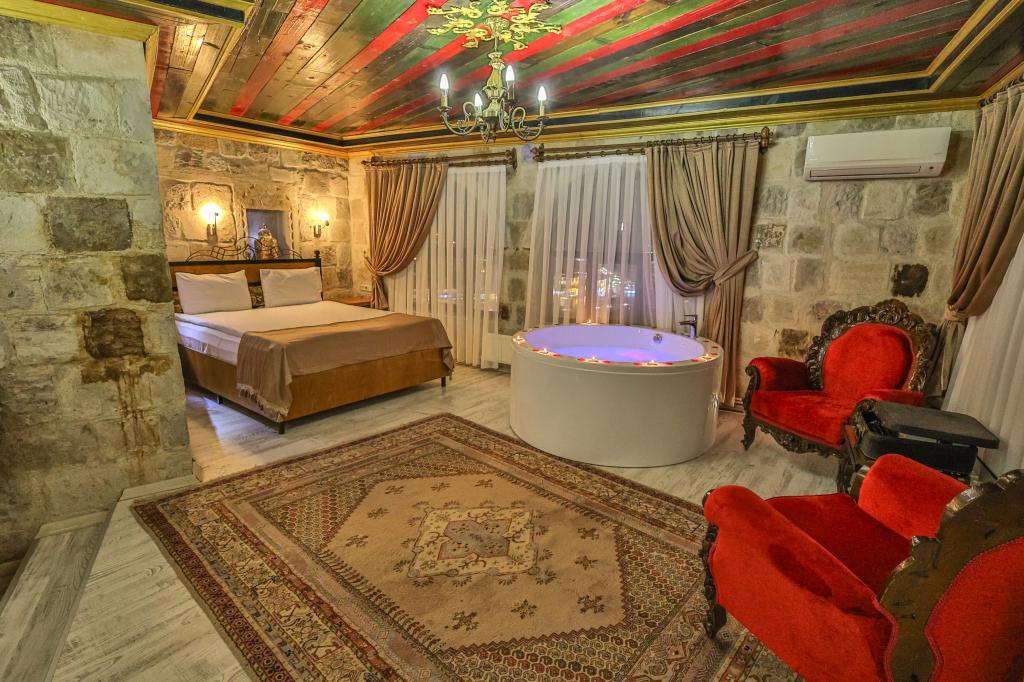 Bedrock Cave Hotel — 8