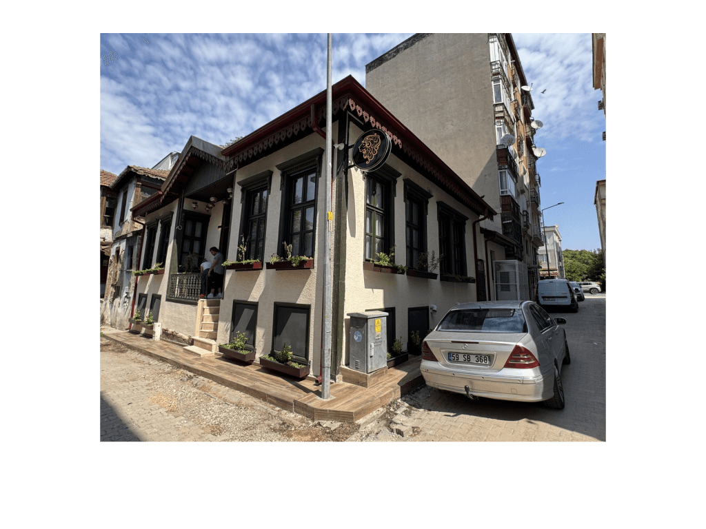 Bem Lion Inn — 3