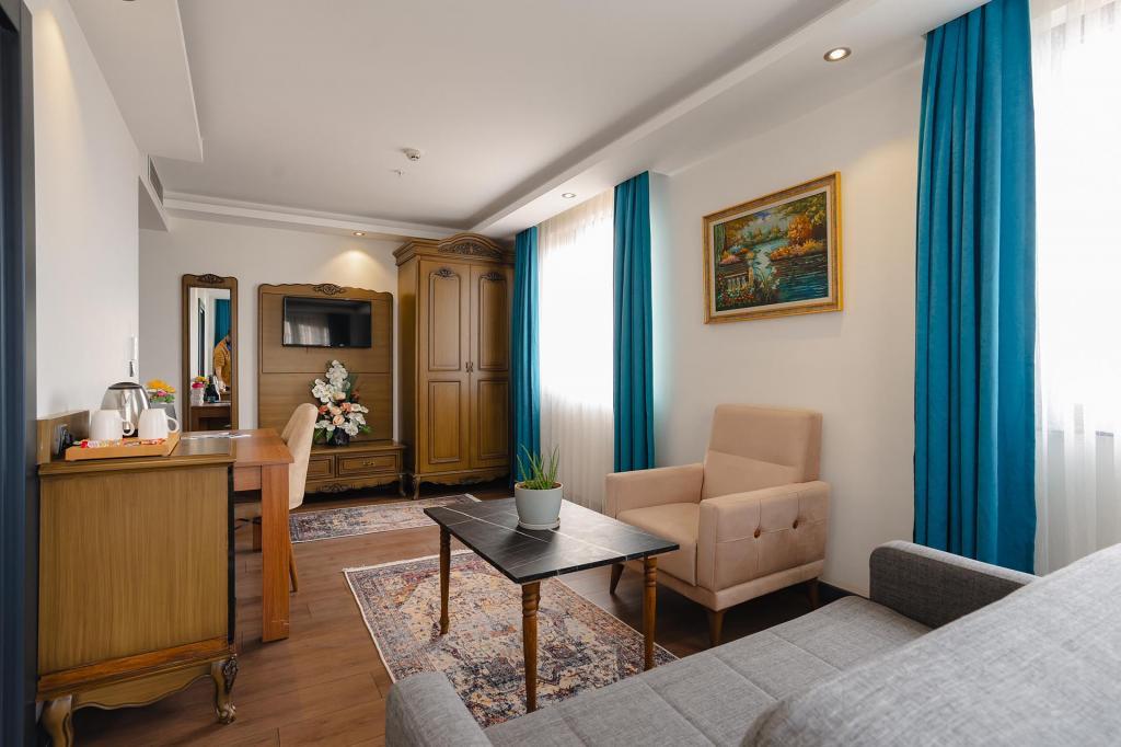 Berlin Suite Hotel — 6
