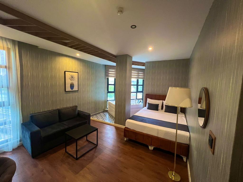 Beta Hotel — 5