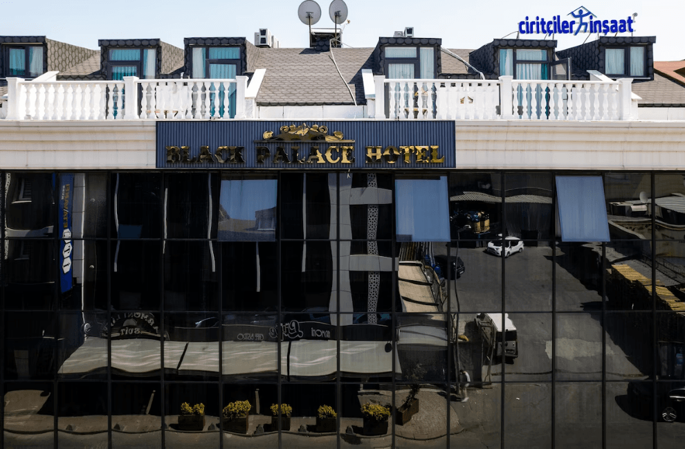 Black Palace Hotel — 3