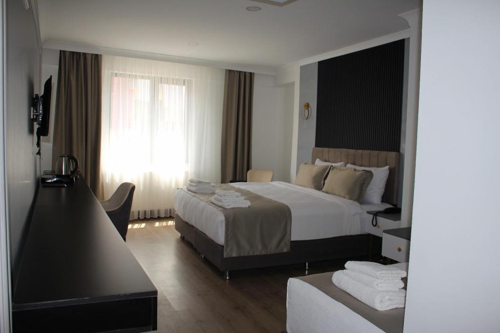 BLESS YOU HOTEL — 10