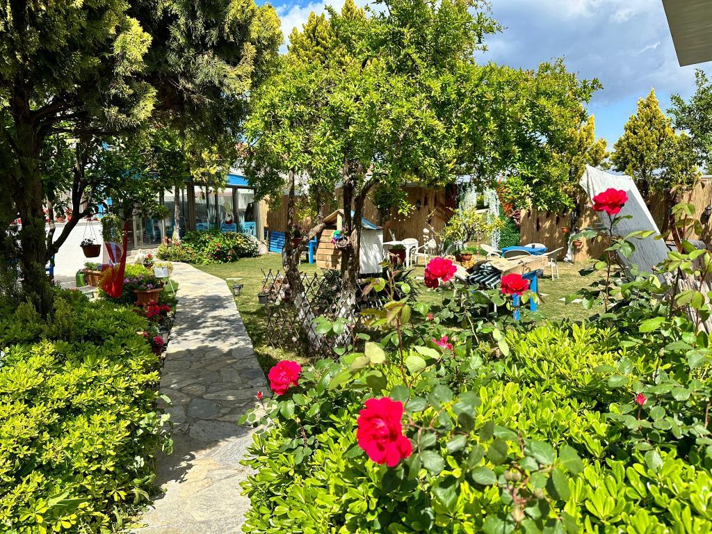 Bonjourla Otel — 2