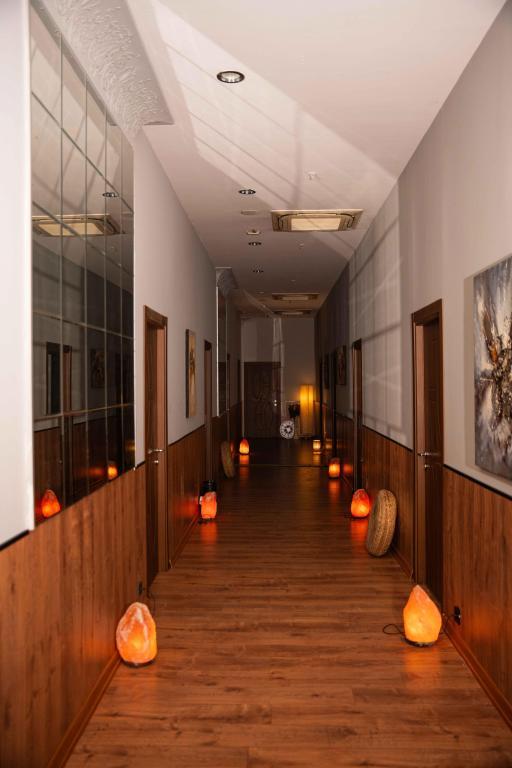 Boris Hotel — 2