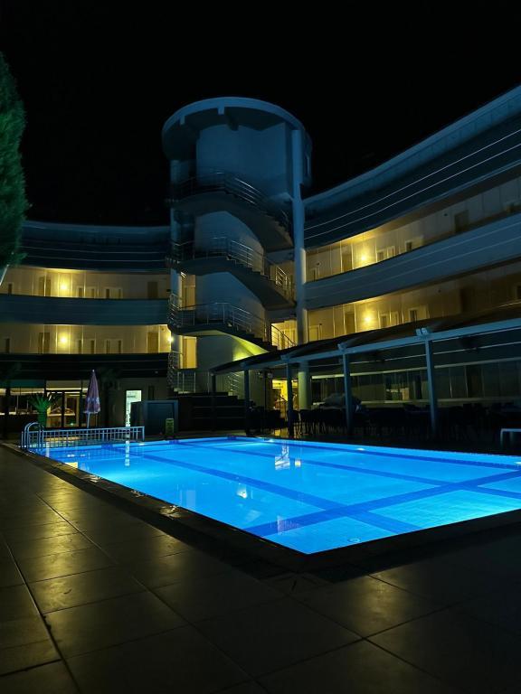 Buhana Hotel — 5