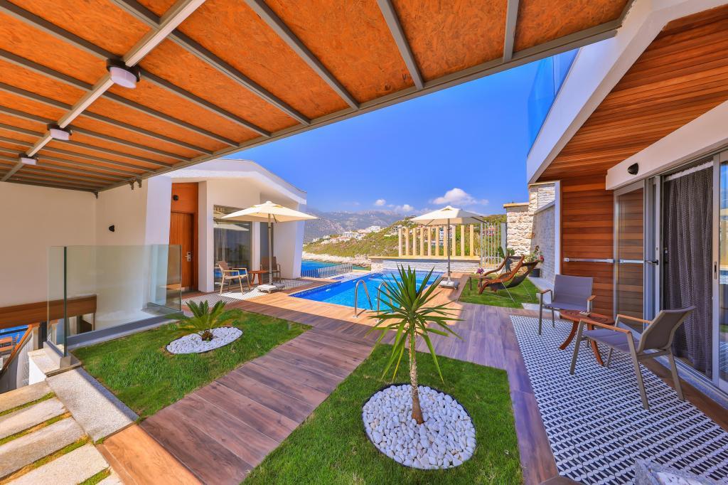 Casa Bi ( +12 ) — 5