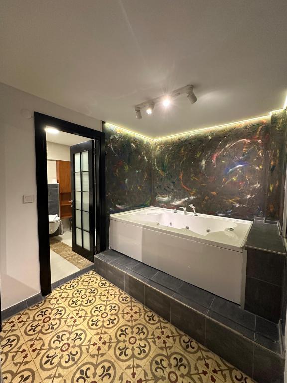 Casa Rosso Hotel — 3