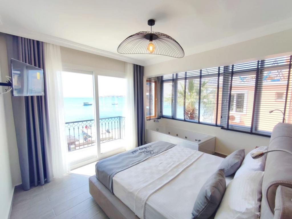 Celep Otel Foça — 8