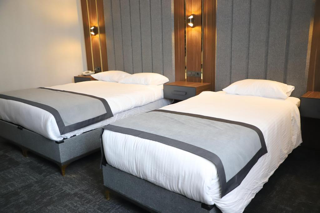 Cenas Otel — 3