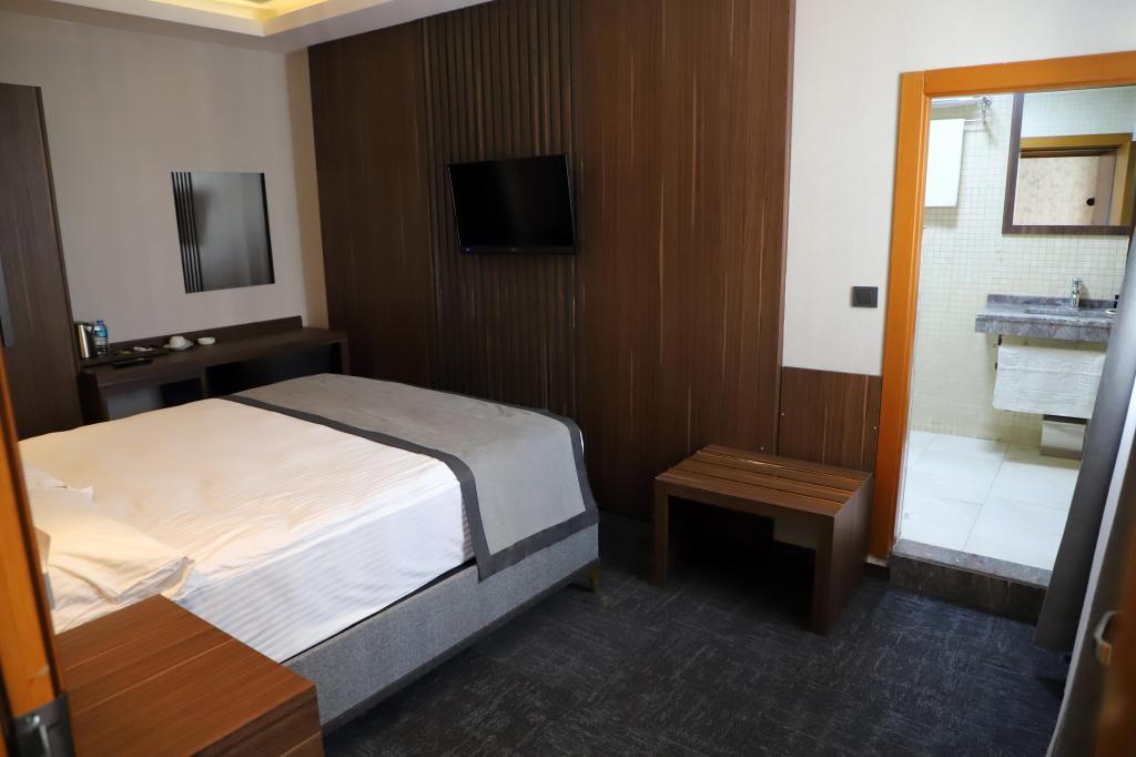 Cenas Otel — 8