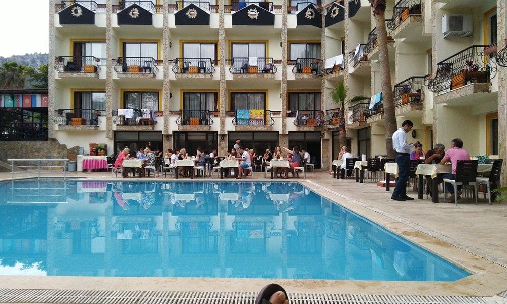 Club Herakles Hotel — 3