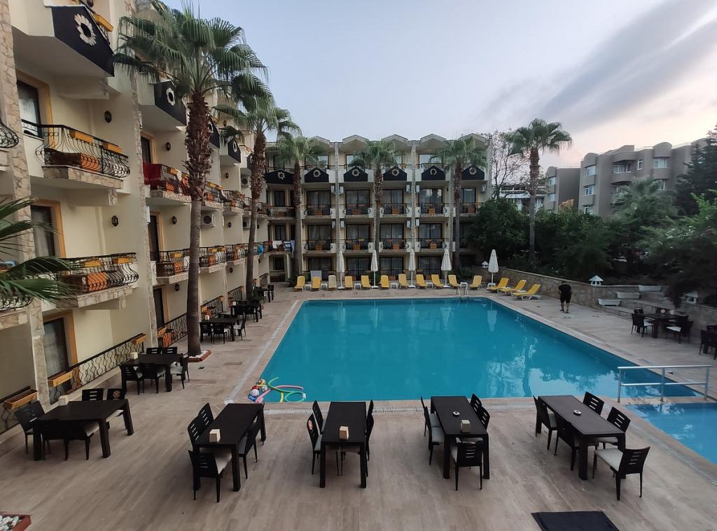 Club Herakles Hotel — 2
