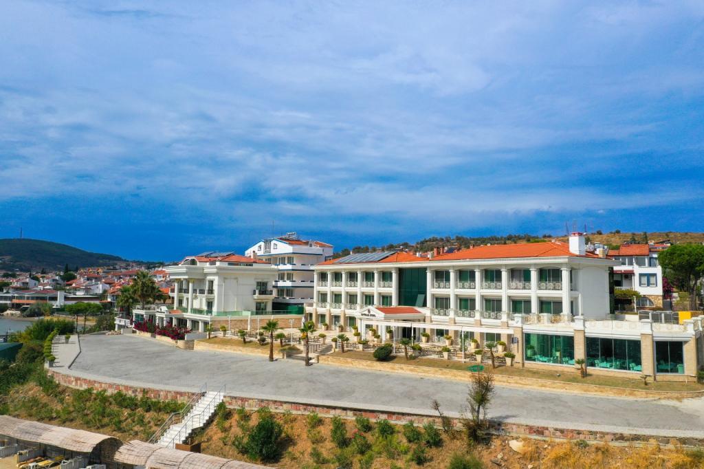 Cunda Kıvrak Otel — 3