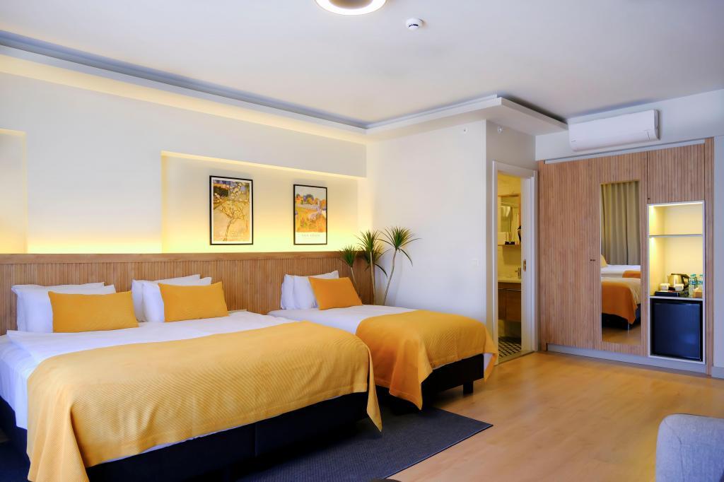 Dugi Hotel — 2