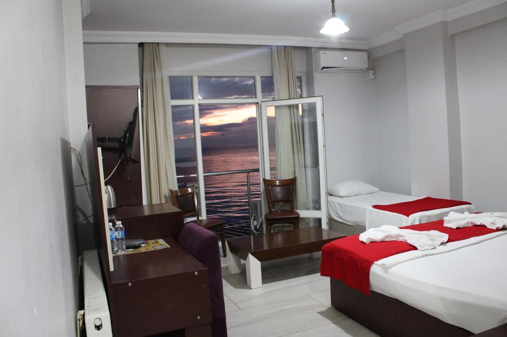 Deniz Otel — 8