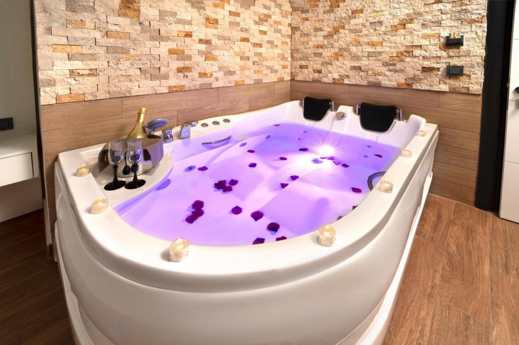 Des Suites Hotel — 5