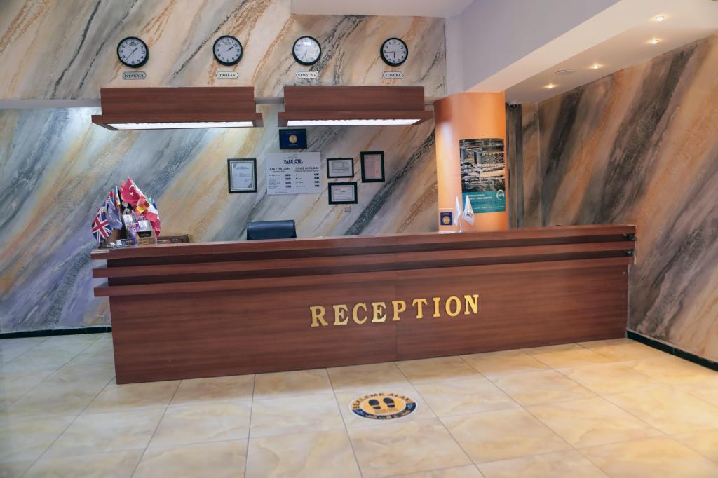 Dimet Park Hotel — 2