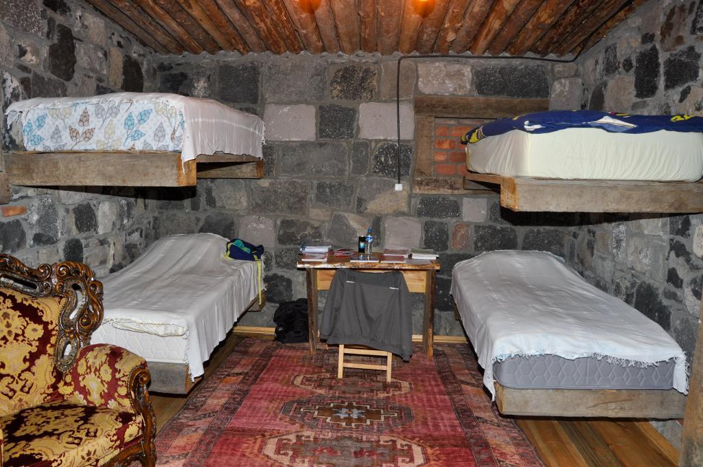 Doğunun Taşevleri — 8