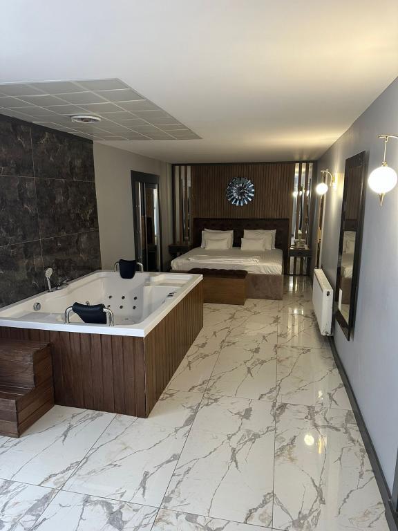 Mayd Otel — 8