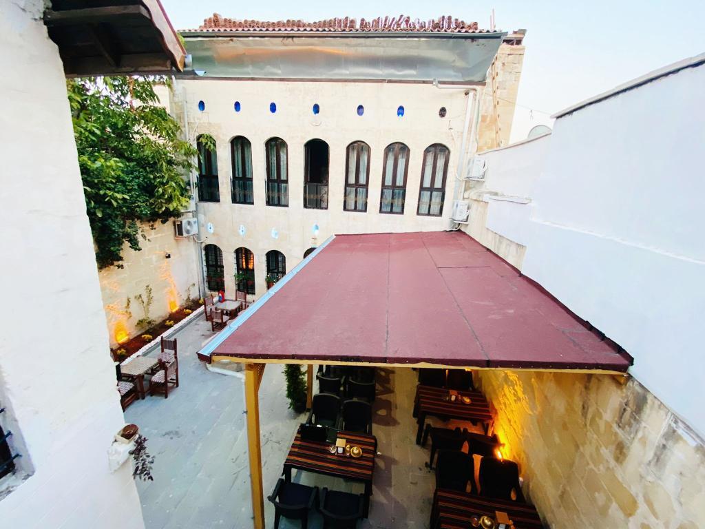 Dostlar Konağı