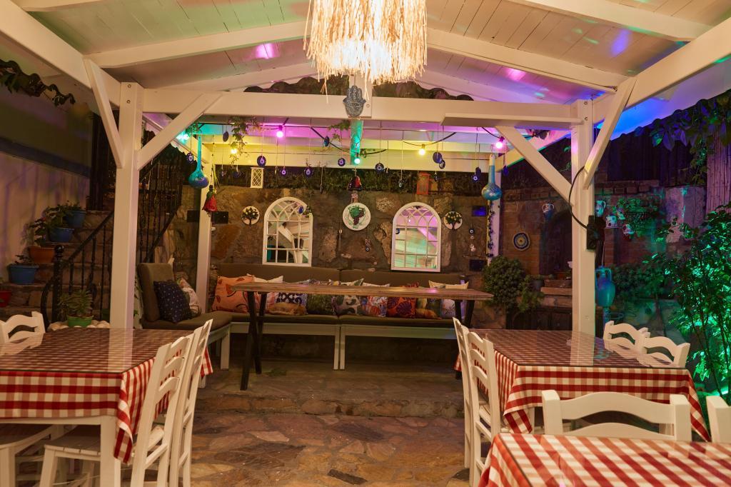 Ebruli Otel — 9