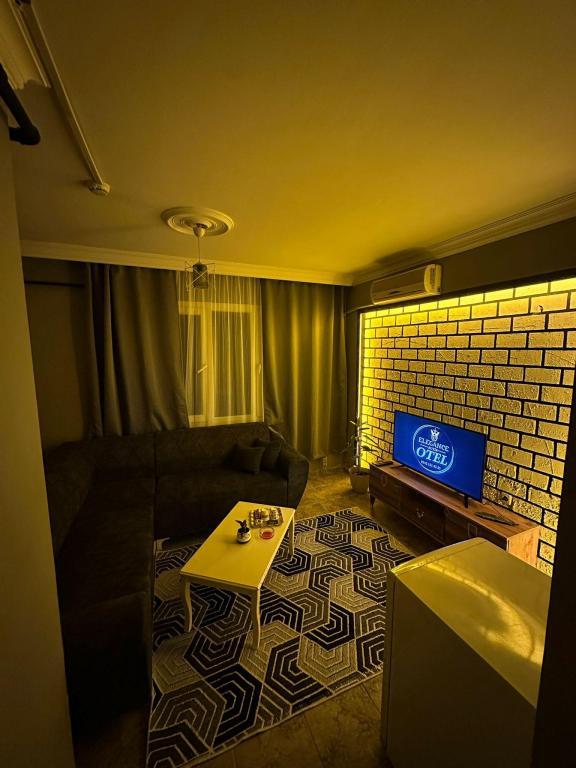Elegance Otel Buca — 8