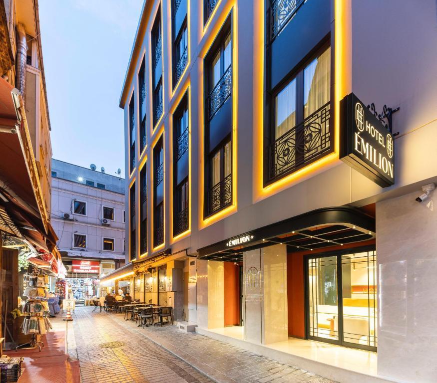 Emilion Hotel — 1