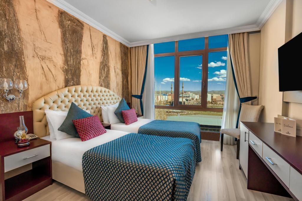 Grand Ani Otel — 7