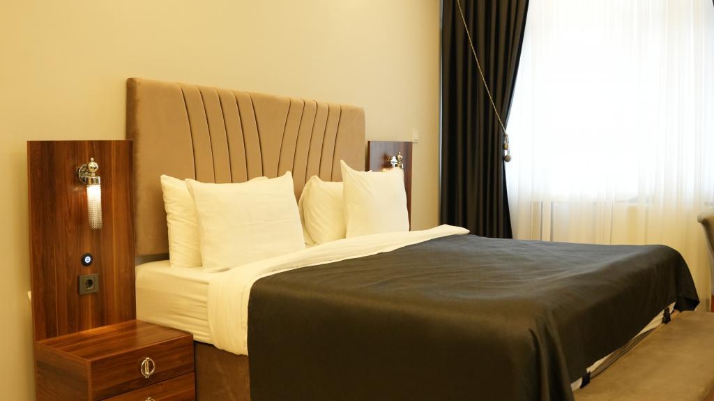 Grand Krone Hotel — 2