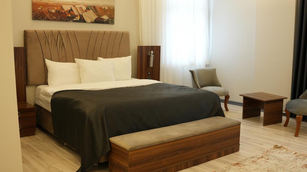 Grand Krone Hotel — 3