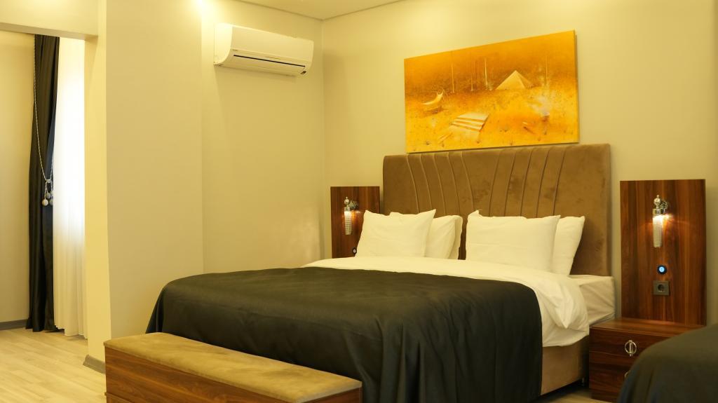 Grand Krone Hotel — 4