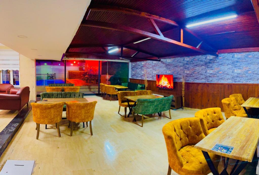 Grand Lavin Hotel — 10