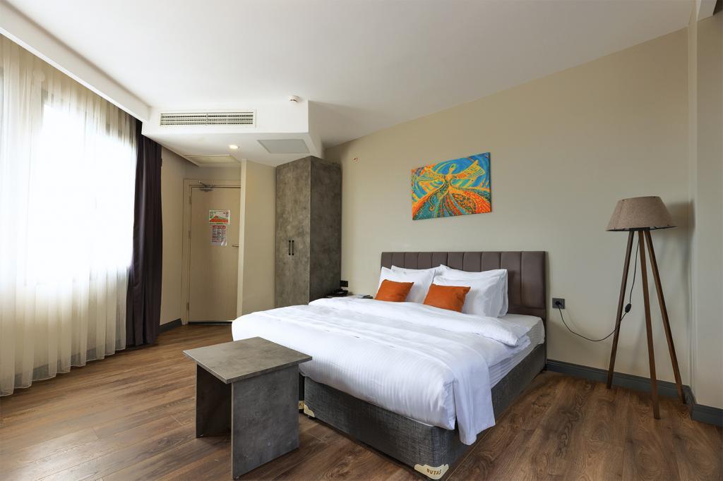 Grand Royal Hotel — 7