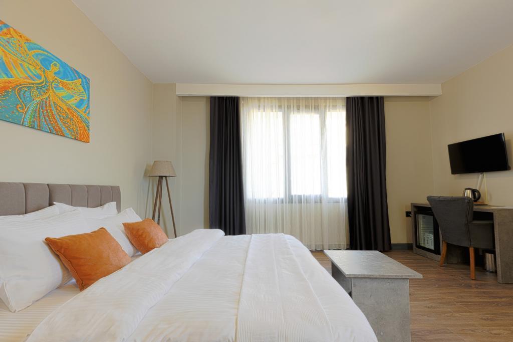 Grand Royal Hotel — 9