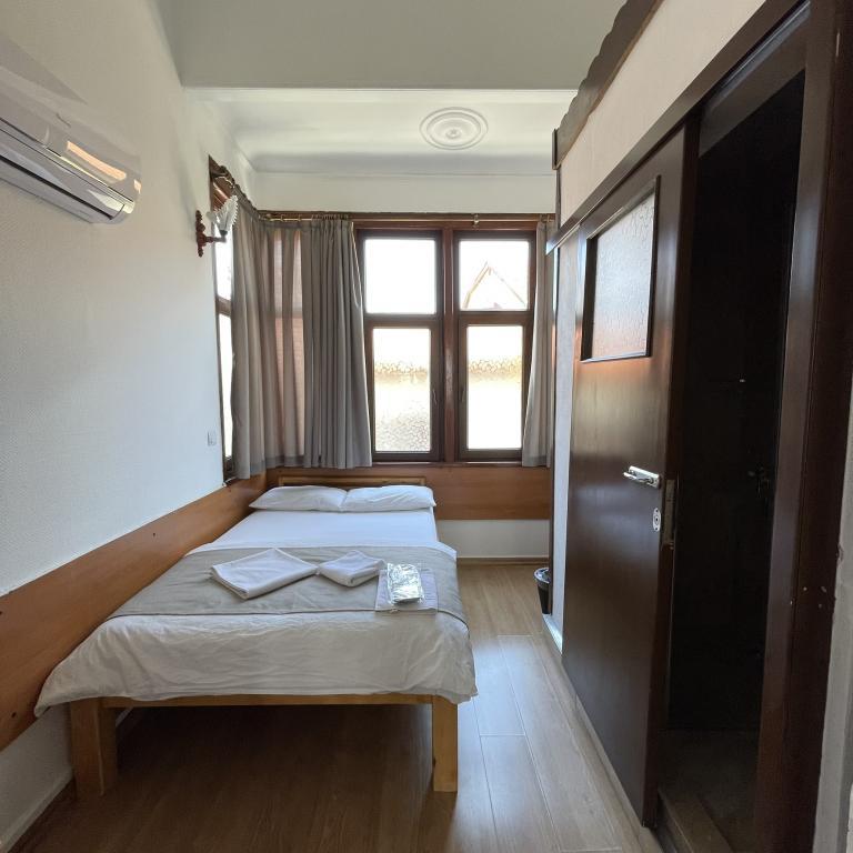 Held Hotel — 10