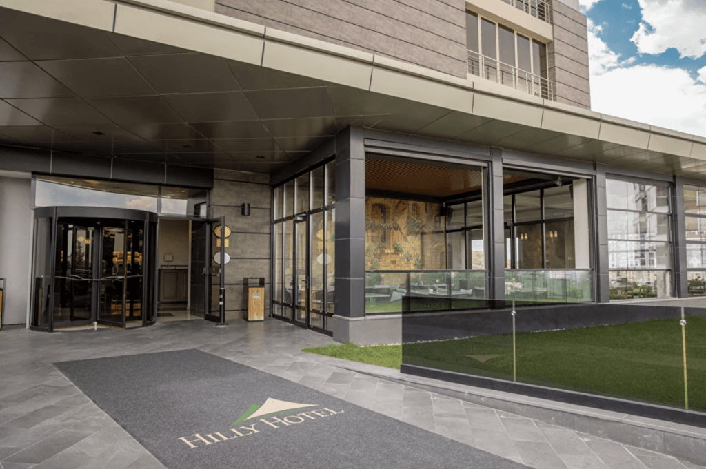 Hilly Hotel — 9