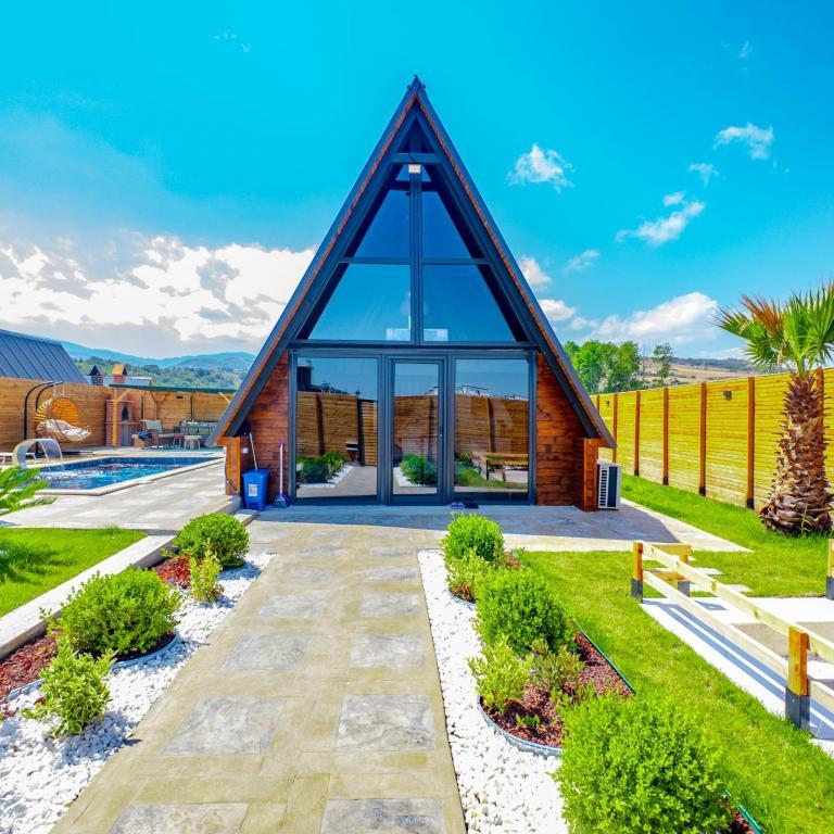 Hira Deluxe Bungalov