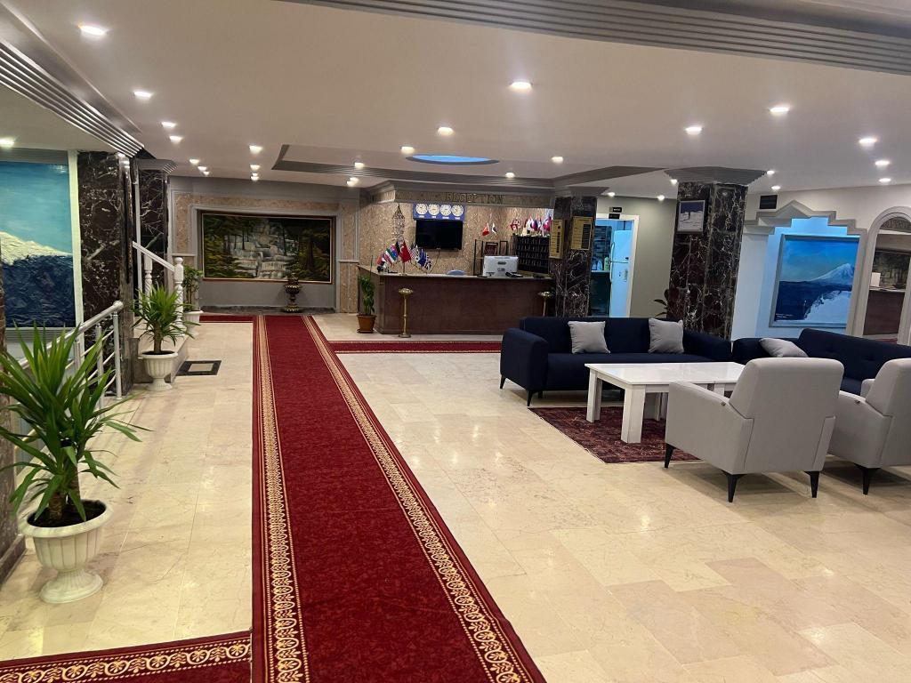 Hotel Ararat — 2