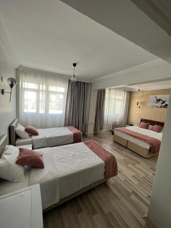 Hotel Ararat — 10
