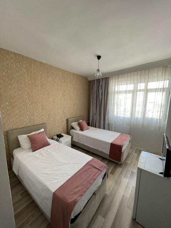 Hotel Ararat — 9
