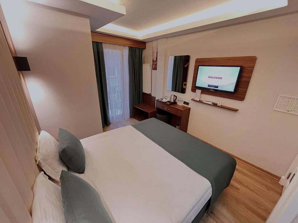 Hotel Black Tulip — 2