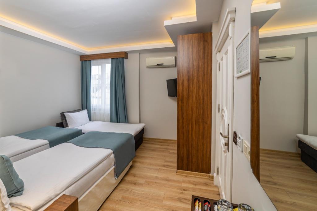 Hotel Black Tulip — 10