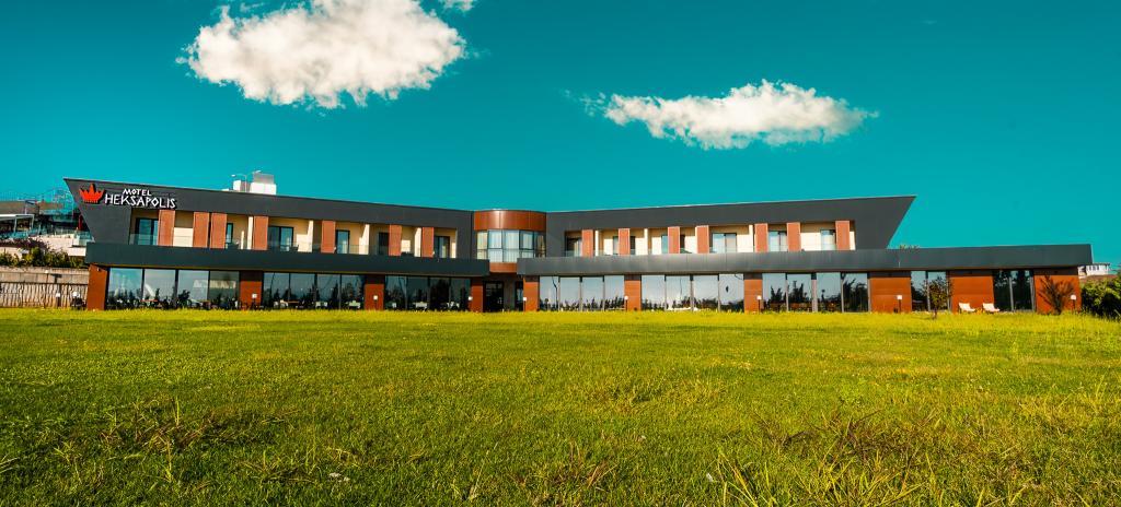 Motel Heksapolis — 1