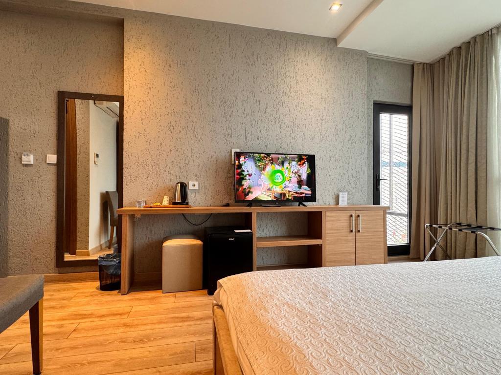 Inn Port Hotel — 5